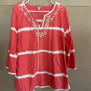 Madison tunic top. Coral. Size L.